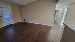 Picture of 5600 Devonbriar Way Unit N202, Orlando, FL 32822