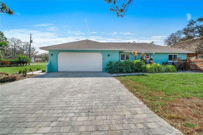 Picture of 2480 Alamander Avenue, Englewood FL 34223