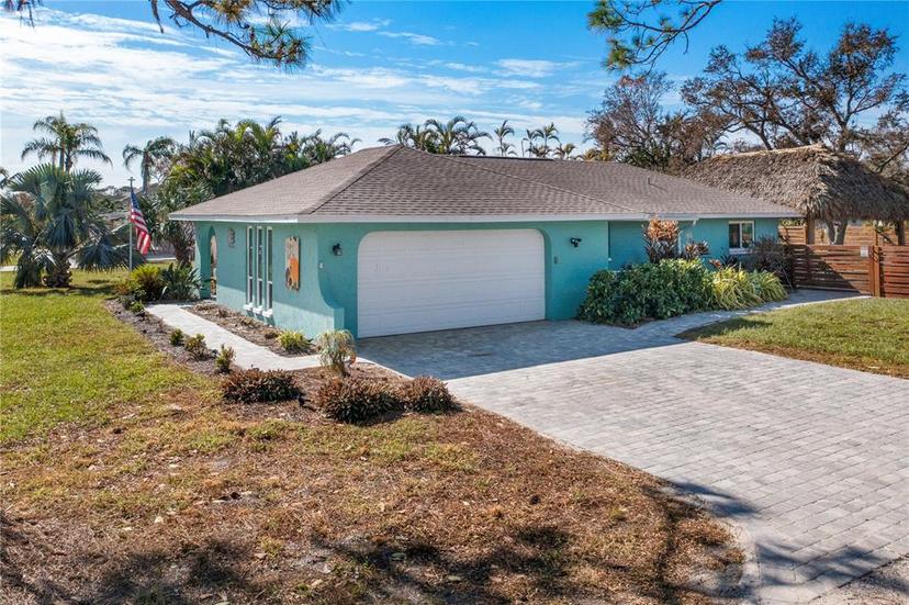 Picture of 2480 Alamander Avenue, Englewood FL 34223
