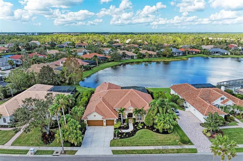 Picture of 8019 Royal Birkdale Circle, Lakewood Ranch FL 34202