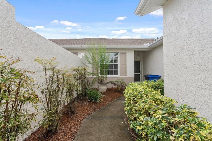 Picture of 819 Tremont Greens Lane, Sun City Center FL 33573