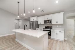 Picture of 1030 NE 13Th Place, Cape Coral, FL 33909