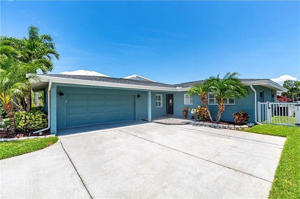 Picture of 16105 4Th Street E, Redington Beach, FL 33708