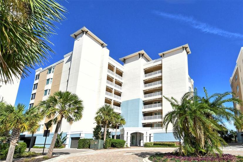 Picture of 10520 Boardwalk Loop Unit 301, Bradenton FL 34202