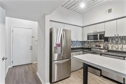 Picture of 2411 W Horatio Street Unit 522, Tampa, FL 33609