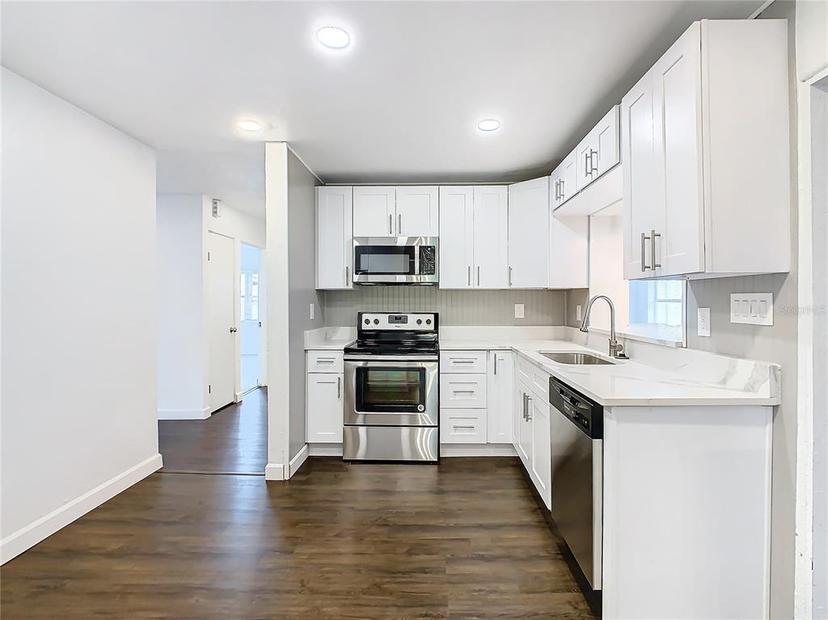 Picture of 117 W Maple Street, Davenport FL 33837