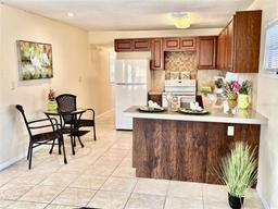 Picture of 5216 Pineland Avenue, Port Orange, FL 32127