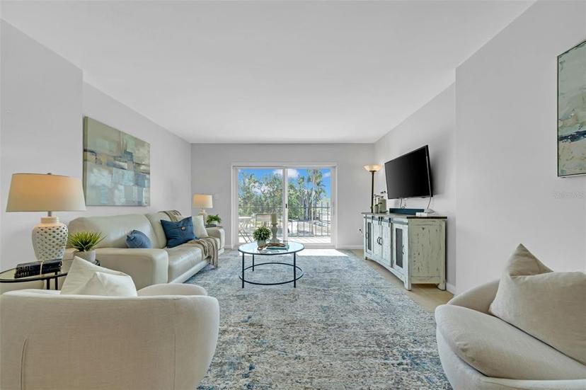 Picture of 1120 N Shore Drive Ne Unit 201, St Petersburg FL 33701