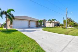 Picture of 15912 Melport Circle, Port Charlotte, FL 33981
