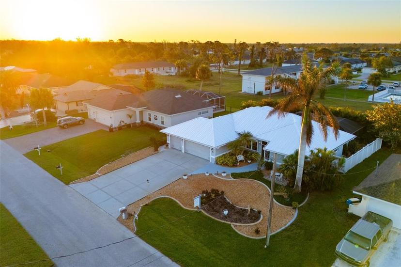 Picture of 91 Mark Twain Lane, Rotonda West FL 33947