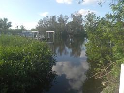 Picture of 4310 Huntington Street Ne, St Petersburg, FL 33703