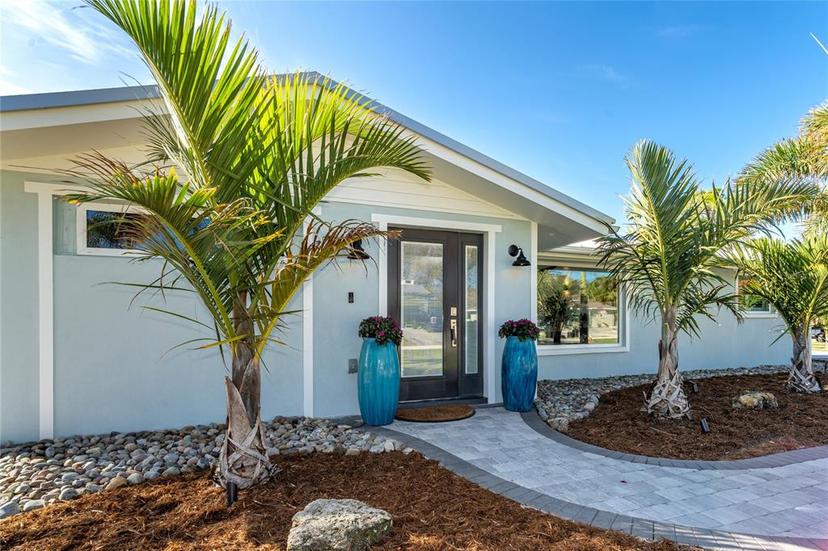 Picture of 915 Allen Avenue, Englewood FL 34223