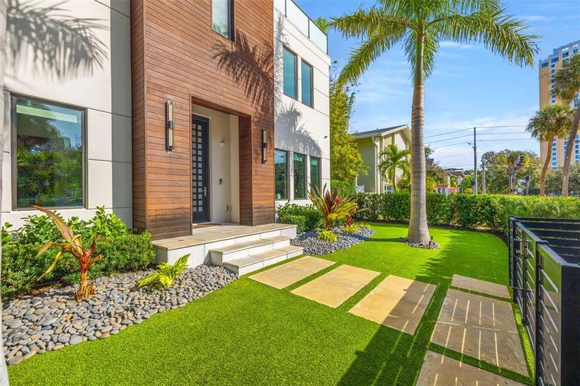 Picture of 103 5Th Avenue N, St Petersburg FL 33701