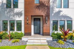Picture of 103 5Th Avenue N, St Petersburg, FL 33701