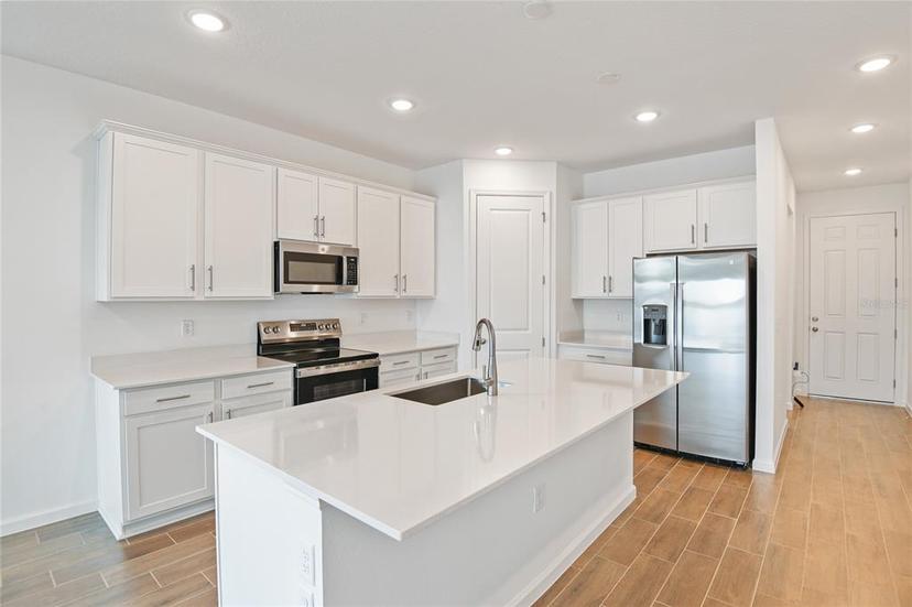 Picture of 2107 Riley Avenue, Eagle Lake FL 33839