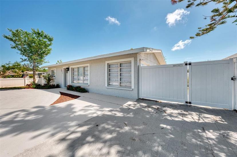Picture of 1012 Myrtle Avenue, Venice FL 34285