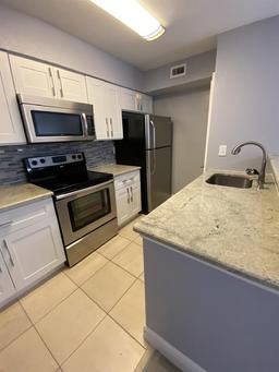 Picture of 5124 Park Central Drive Unit 513, Orlando, FL 32839