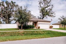 Picture of 802 Highgate Oaks Place, Seffner, FL 33584