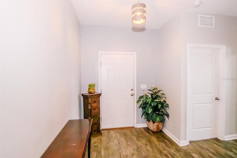 Picture of 802 Highgate Oaks Place, Seffner FL 33584