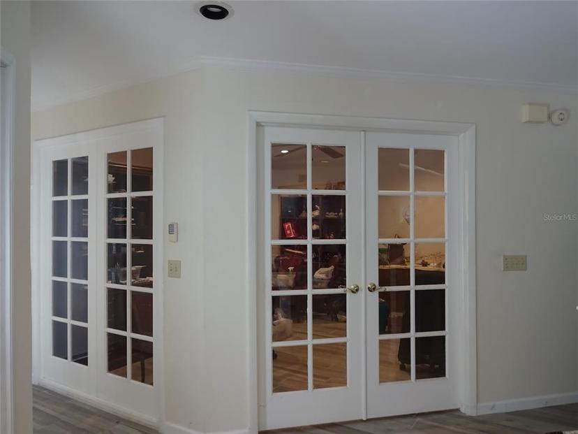 Picture of 13936 Clubhouse Circle Unit 13936, Tampa FL 33618