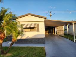 Picture of 808 53Rd Avenue E Unit 8, Bradenton, FL 34203
