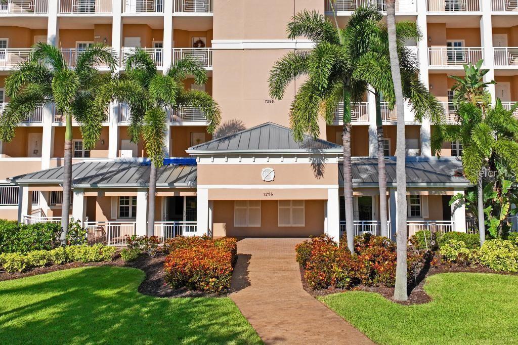 Picture of 7296 Marathon Drive Unit 603, Seminole, FL 33777