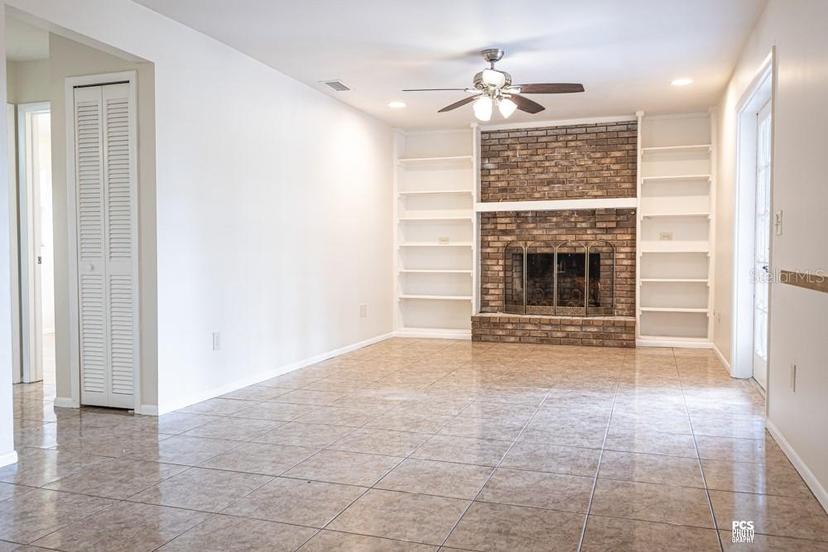 Picture of 11589 NE 36Th Street, Oxford FL 34484