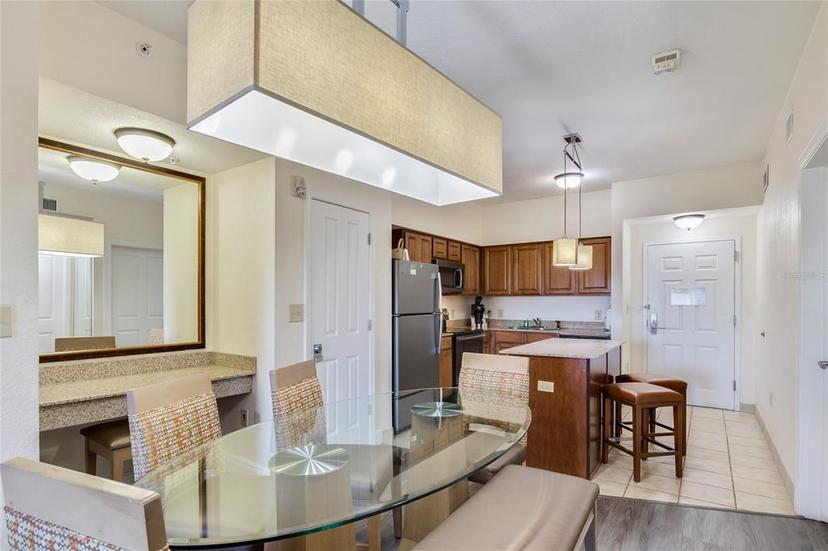 Picture of 12527 Floridays Resort Drive Unit 403-E, Orlando FL 32821