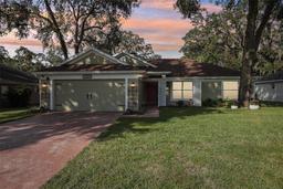 Picture of 34321 Shadewood Circle, Leesburg, FL 34788