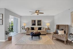 Picture of 804 Montrose Drive Unit 103, Venice, FL 34293