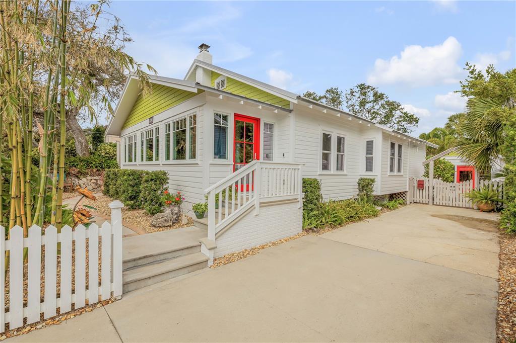 Picture of 216 Florida Avenue, New Smyrna Beach, FL 32169