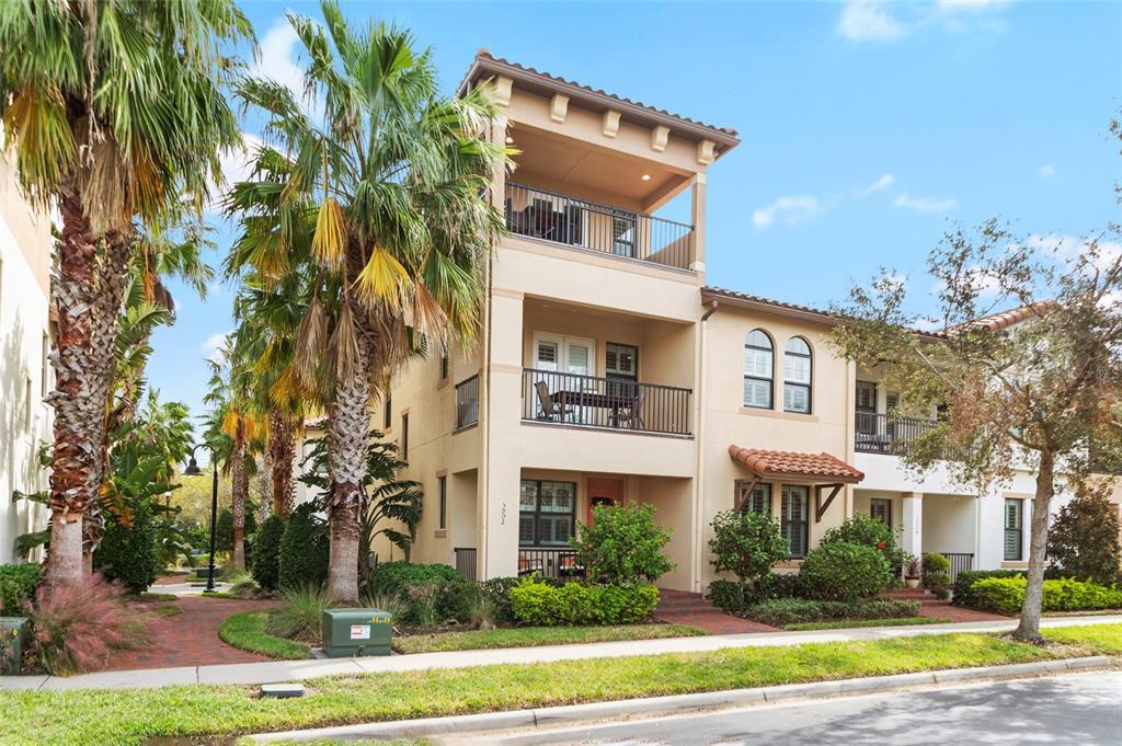 Picture of 5902 Yeats Manor Drive, Tampa, FL 33616