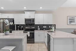 Picture of 3131 Paradox Circle 204 Unit 204, Kissimmee, FL 34746