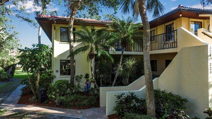 Picture of 6466 Seagull Drive Unit 323, Bradenton FL 34210