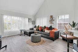 Picture of 10404 White Lake Court Unit 10404, Tampa, FL 33626