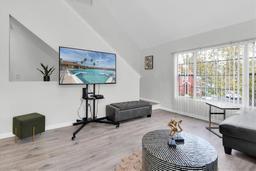 Picture of 10404 White Lake Court Unit 10404, Tampa, FL 33626