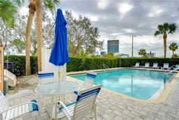 Picture of 701 Mirror Lake Drive N Unit 309, St Petersburg, FL 33701