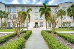 Picture of 701 Mirror Lake Drive N Unit 309, St Petersburg, FL 33701