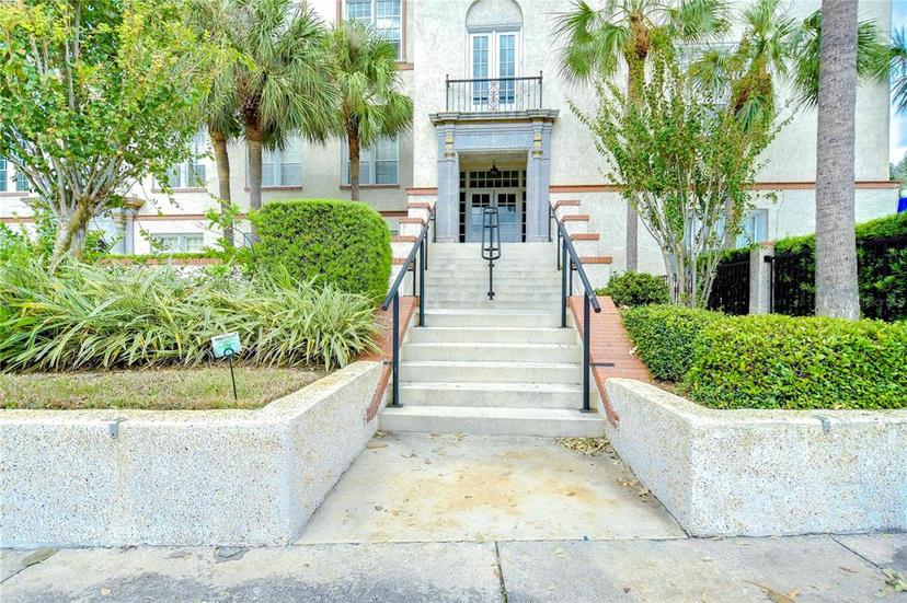 Picture of 701 Mirror Lake Drive N Unit 309, St Petersburg FL 33701