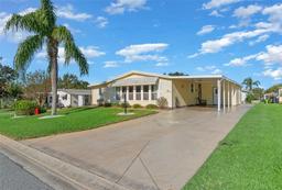 Picture of 1704 Pebble Beach Lane, Lady Lake, FL 32159