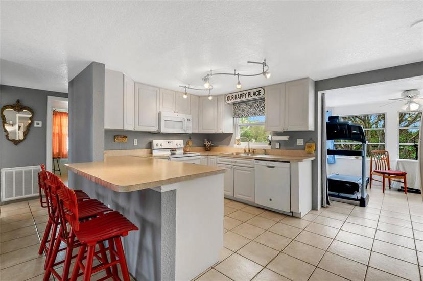 Picture of 852 E 6Th Street, Englewood FL 34223