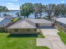 Picture of 10916 SE Timucuan Road, Summerfield, FL 34491