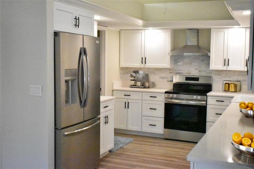 Picture of 956 Harbor Town Drive, Venice FL 34292