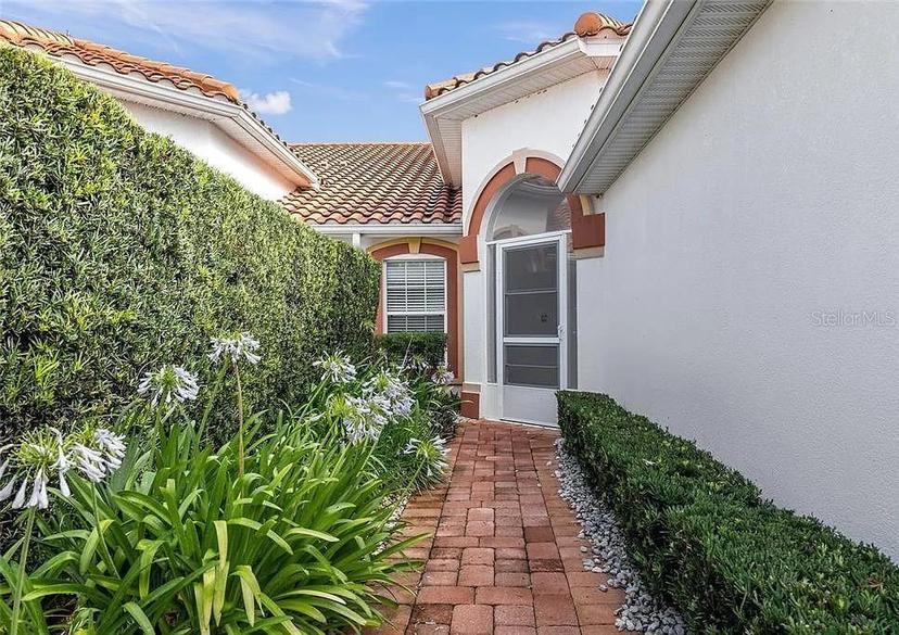 Picture of 5162 Harbour Drive, Oxford FL 34484