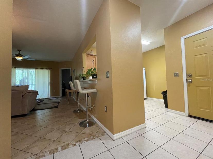 Picture of 6007 Skydale Way Unit 201, Riverview FL 33578