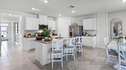 Picture of 959 Bear Hammock Drive, Umatilla, FL 32784