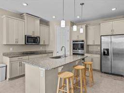 Picture of 528 Bellissimo Place, Howey In The Hills, FL 34737