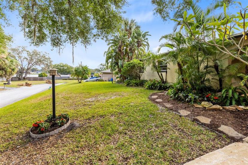 Picture of 180 N Lakewood Circle, Maitland FL 32751