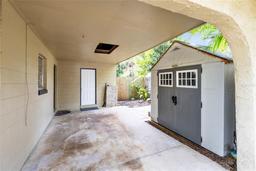 Picture of 180 N Lakewood Circle, Maitland, FL 32751