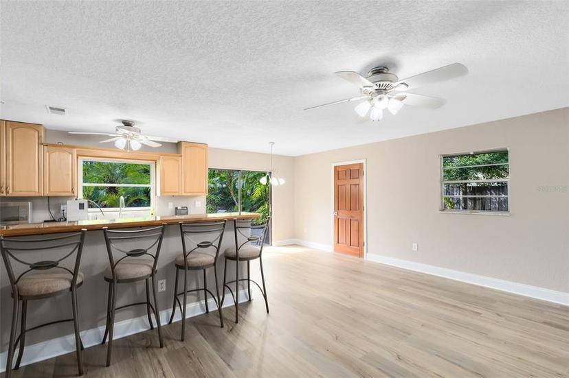 Picture of 180 N Lakewood Circle, Maitland FL 32751